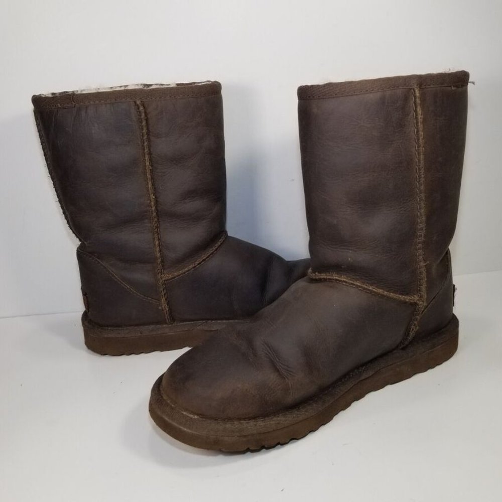 UGG Classic Short Boots Oiled Brown Leather Women's 6 EU 37 Brownstone 1005093